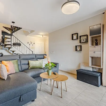 Arcoiris 2 Bedroom Duplex With Patio アパート